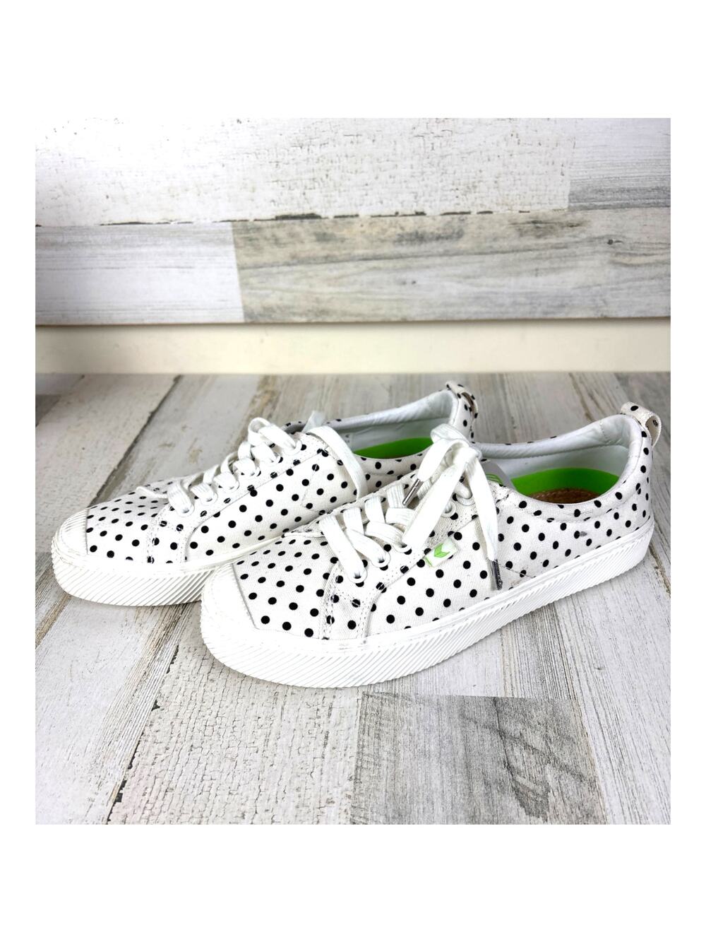 Cariuma OCA Womens 8 White Black Polka Dot Canvas Lace Up Casual Sneakers Shoes
